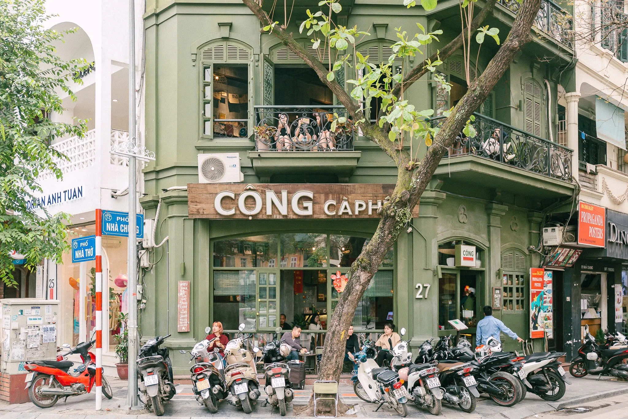 Đặt Grab tới Cộng Cà Phê